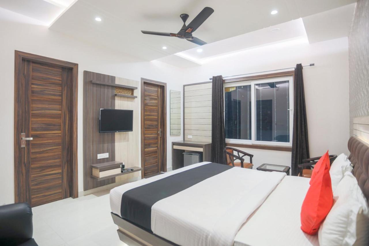 Capital O 69415 Green View Resort Aligarh Exterior photo